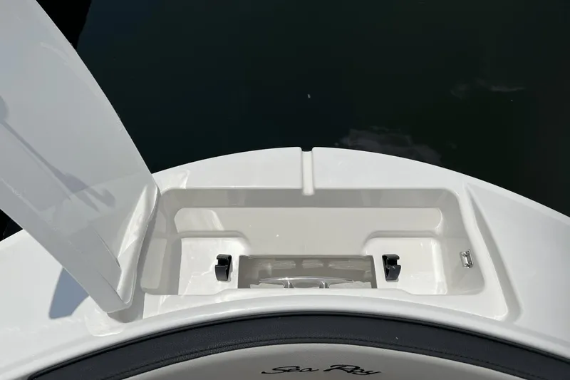 Slide: The Image of Sea Ray SPX 190 Outboard 2025 - 16