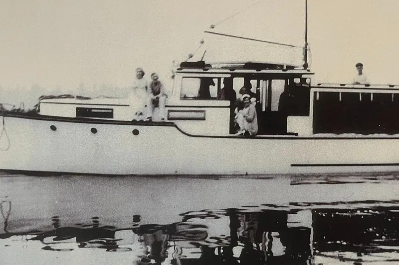 Slide: The Image of Jensen Cruiser 1931 - 54