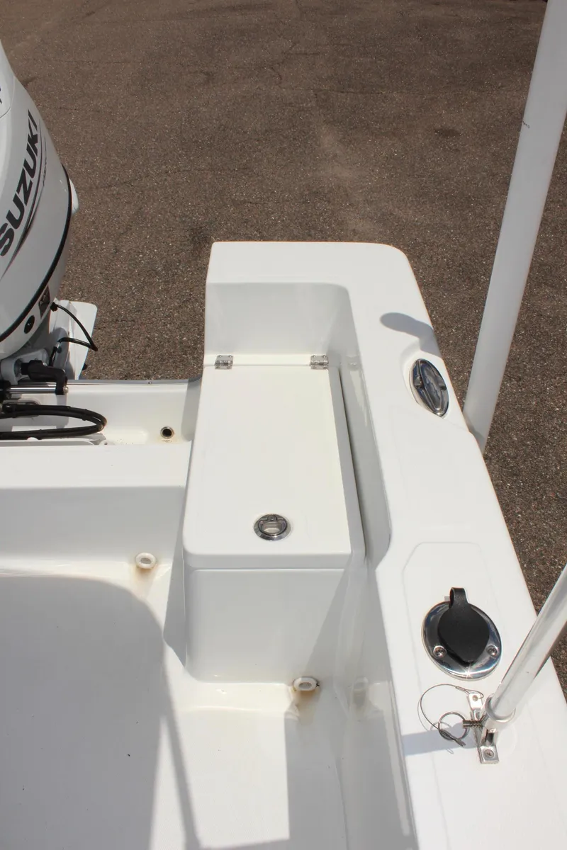 Slide: The Image of 2024 Clearwater 1900 boat stern with Suzuki outboard motor. - 9