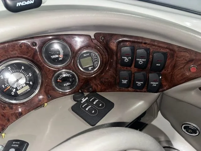 Slide: The Image of Crownline Boats 270 2007 - 10