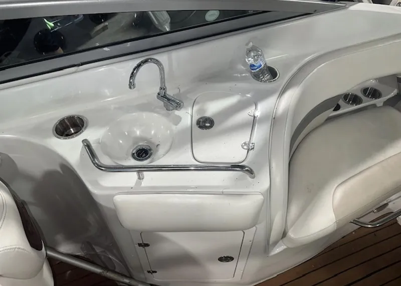 Slide: The Image of Crownline Boats 270 2007 - 16