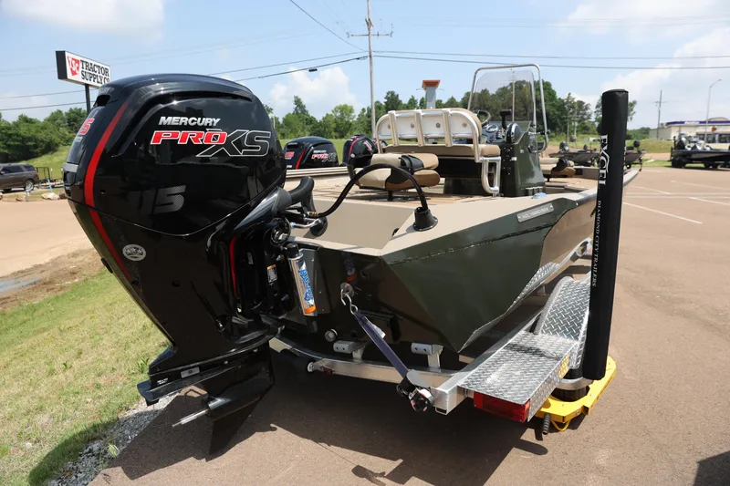 Slide: The Image of 2024 Excel 183 Bay Pro Elite boat with Mercury Pro XS engine. - 3