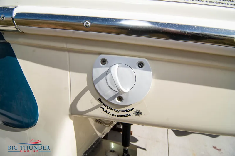 Slide: The Image of Capoforte CX280i 2024 boat emergency ladder release mechanism. - 8
