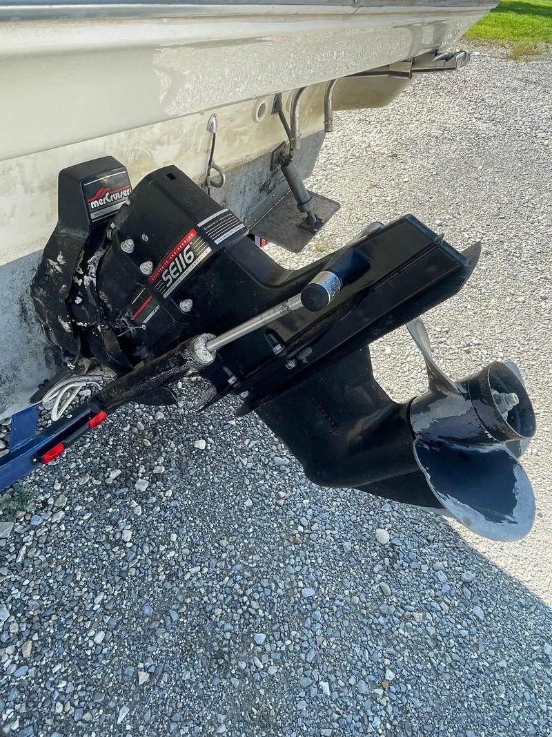 Slide: The Image of 1994 Bayliner 2655 Ciera boat with SEI 116 outdrive on gravel. - 3