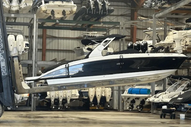Slide: The Image of Sea Ray 270 SDX 2018 - 0