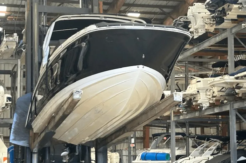 Slide: The Image of Sea Ray 270 SDX 2018 - 2