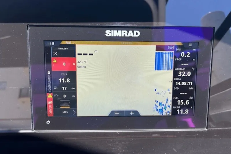 Slide: The Image of Sea Ray 270 SDX 2018 - 28