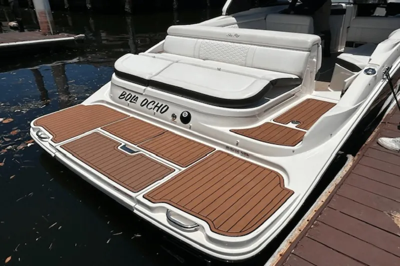Slide: The Image of Sea Ray 270 SDX 2018 - 6