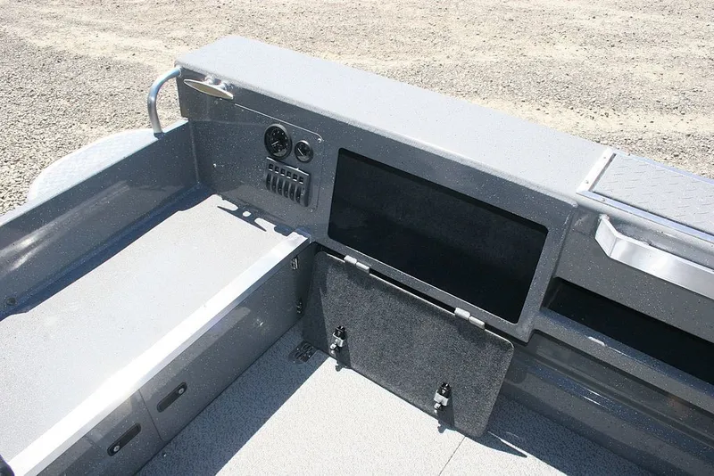 Slide: The Image of Thunder Jet Rush Open Tiller 2026 - 7