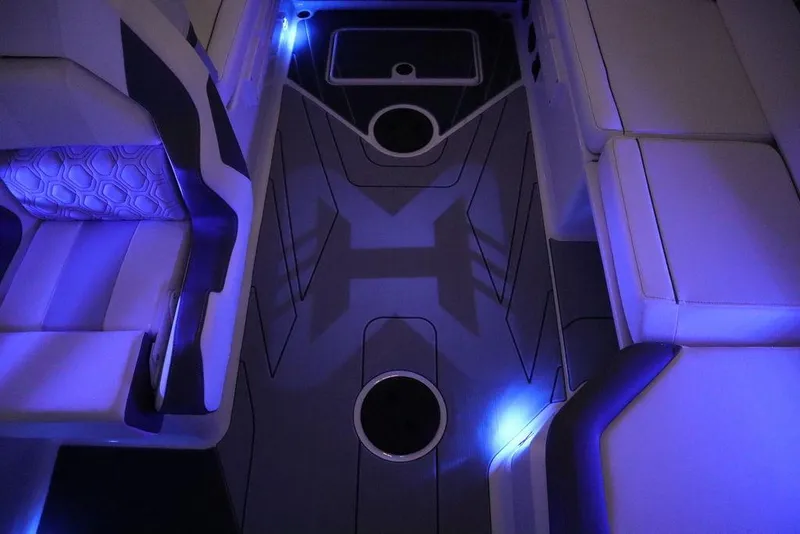 Slide: The Image of Heyday H22 2024 - 82