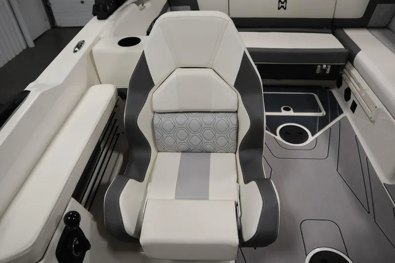 Slide: The Image of 2024 Heyday H22 boat captain's chair with modern design and comfortable upholstery. - 38