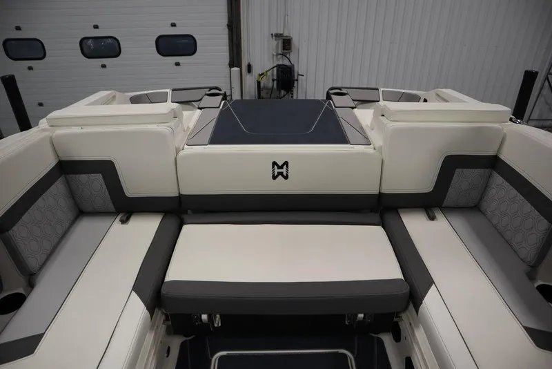 Slide: The Image of Heyday Wake Boats H22 2024 - 53