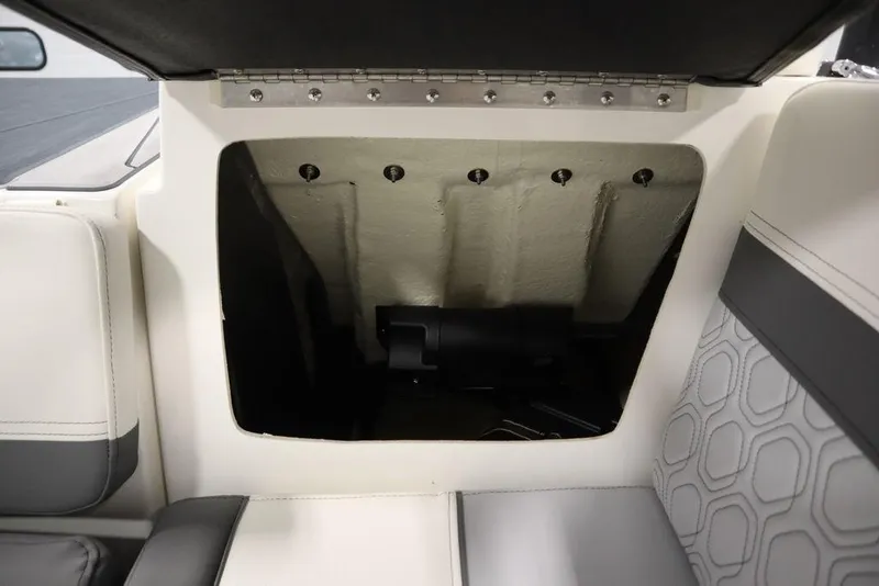 Slide: The Image of Heyday Wake Boats H22 2024 - 57