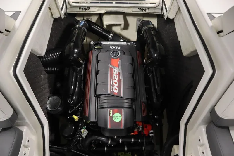 Slide: The Image of Heyday Wake Boats H22 2024 - 61