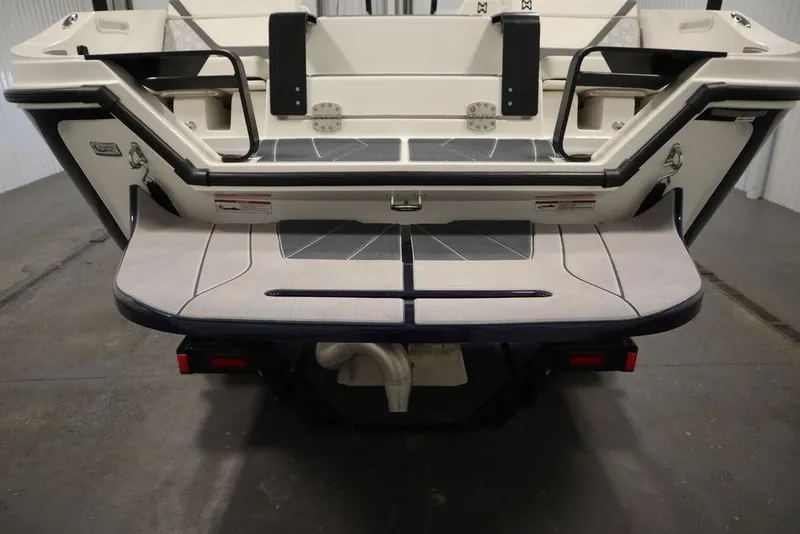 Slide: The Image of Heyday Wake Boats H22 2024 - 69