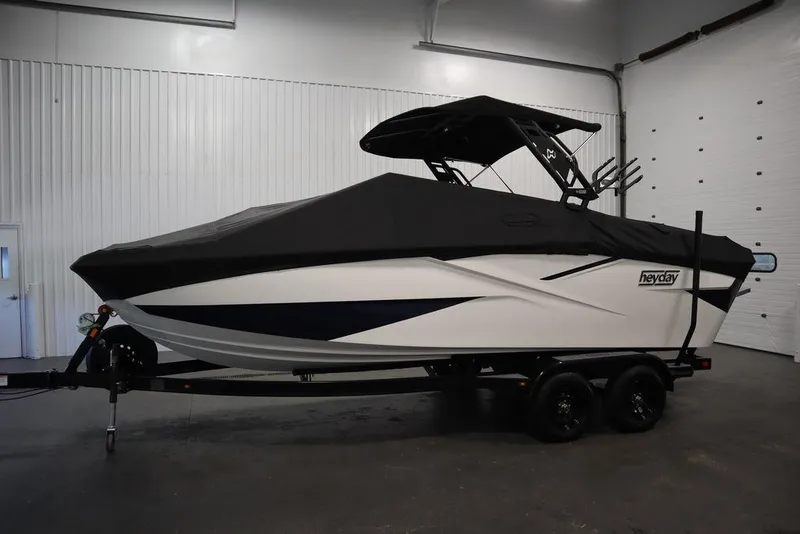 Slide: The Image of Heyday Wake Boats H22 2024 - 87