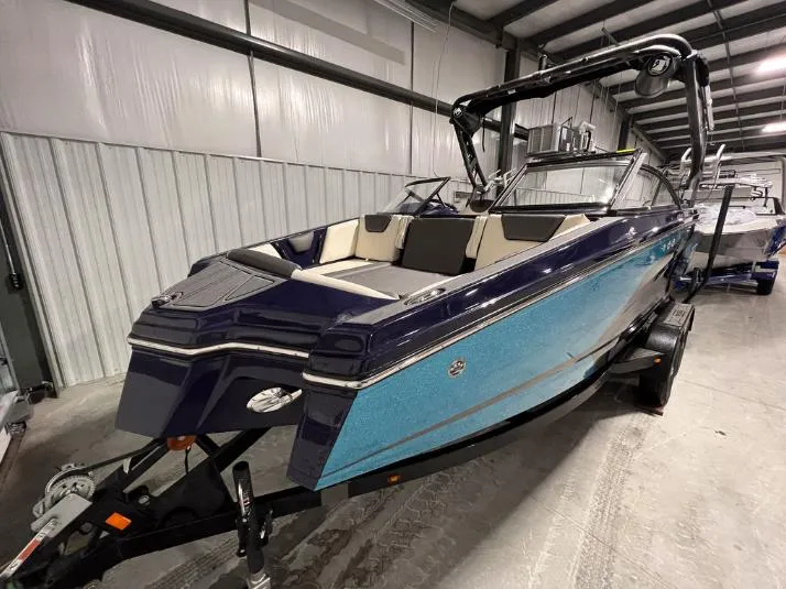 Slide: The Image of Heyday Wake Boats WT-2DC 2024 - 17