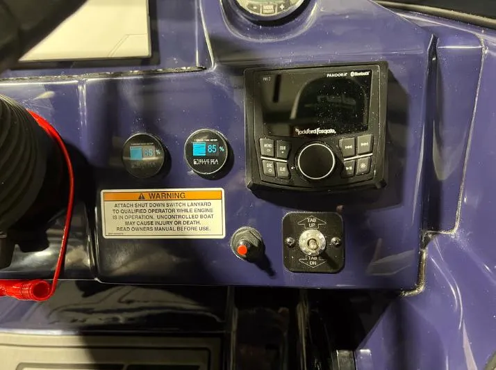 Slide: The Image of Heyday Wake Boats WT-2DC 2024 - 18