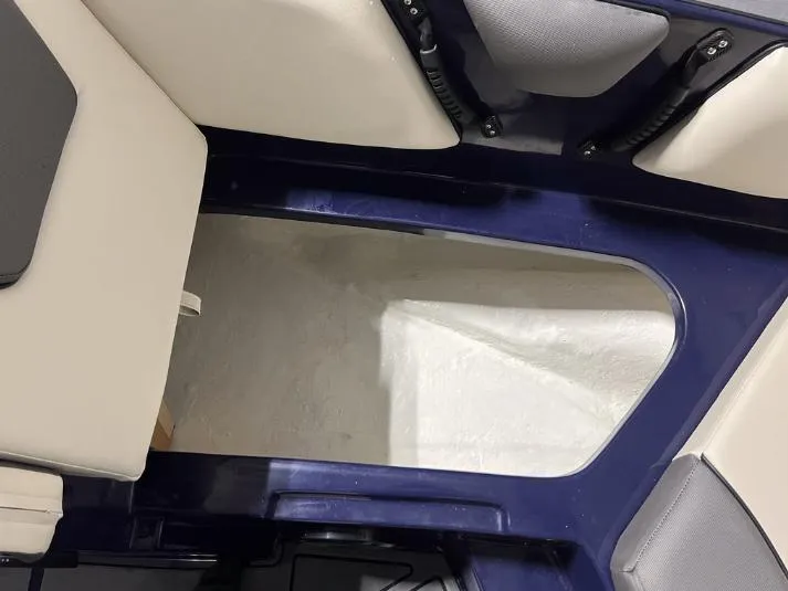 Slide: The Image of Heyday Wake Boats WT-2DC 2024 - 20