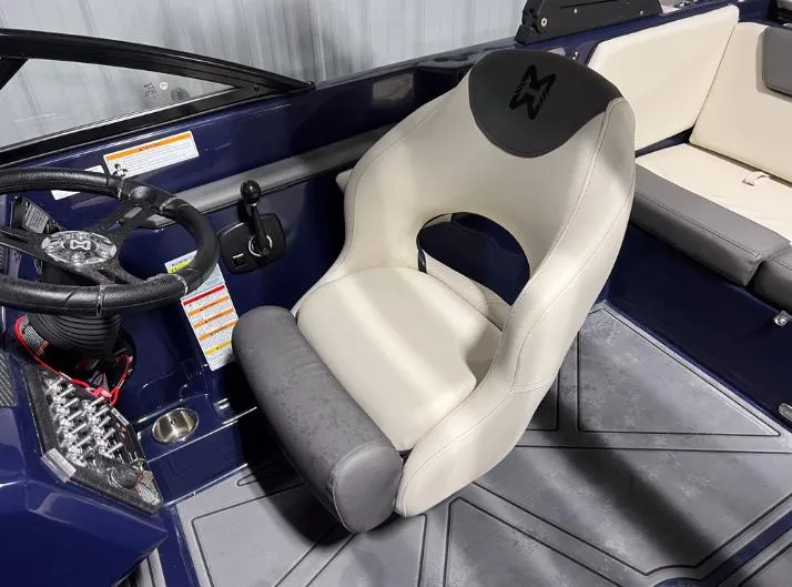 Slide: The Image of Heyday Wake Boats WT-2DC 2024 - 4