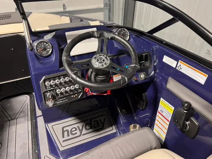 Slide: The Image of Heyday Wake Boats WT-2DC 2024 - 5