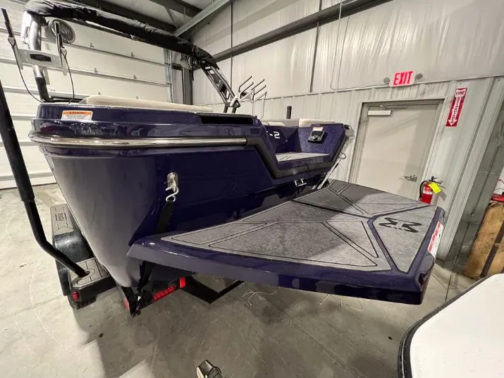 Slide: The Image of Heyday Wake Boats WT-2DC 2024 - 9