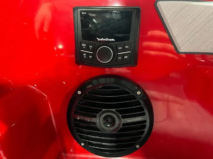 Slide: The Image of Heyday Wake Boats H22 2023 - 17