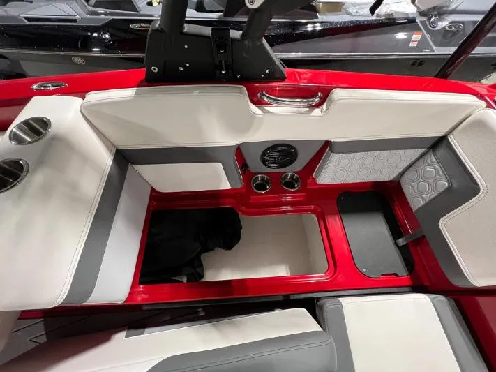 Slide: The Image of Heyday Wake Boats H22 2023 - 24