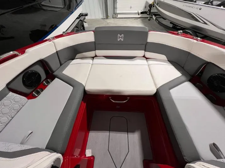 Slide: The Image of Heyday Wake Boats H22 2023 - 29