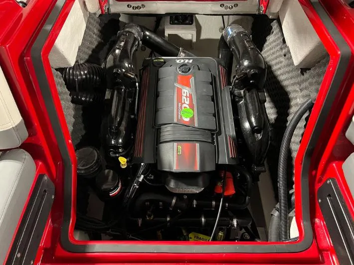 Slide: The Image of Heyday Wake Boats H22 2023 - 3