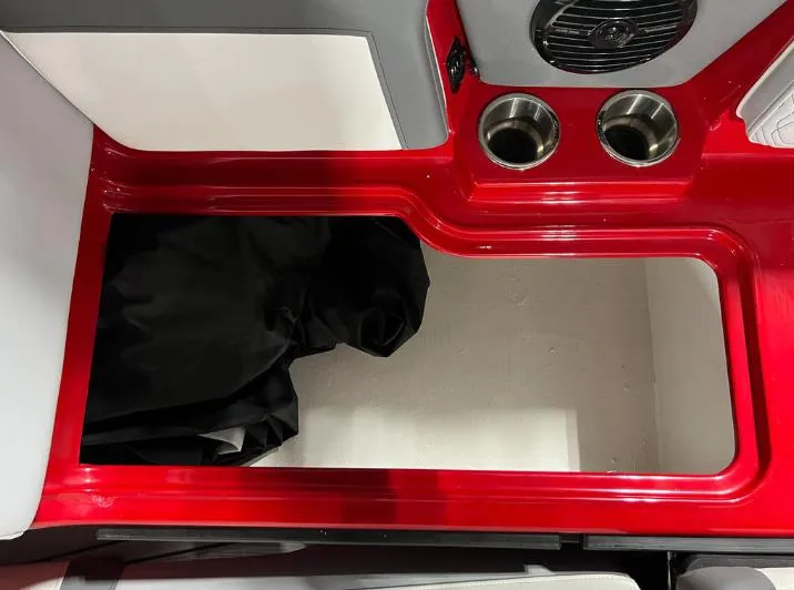 Slide: The Image of Heyday Wake Boats H22 2023 - 7