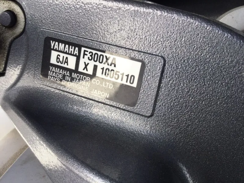 Slide: The Image of Sea Pro 240 Dual Console 2024 - 15