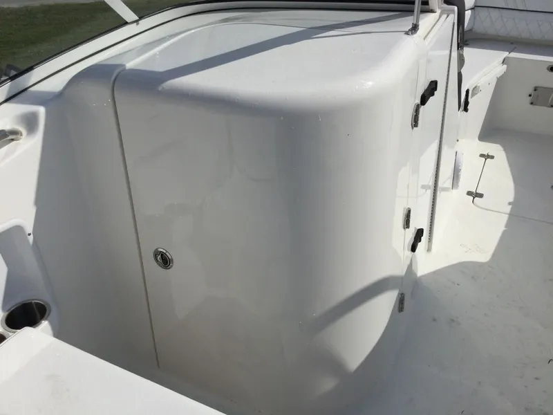 Slide: The Image of Sea Pro 240 Dual Console 2024 - 20