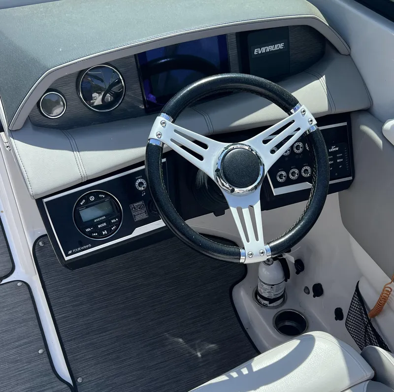 Slide: The Image of Four Winns HD240 OB 2019 - 2