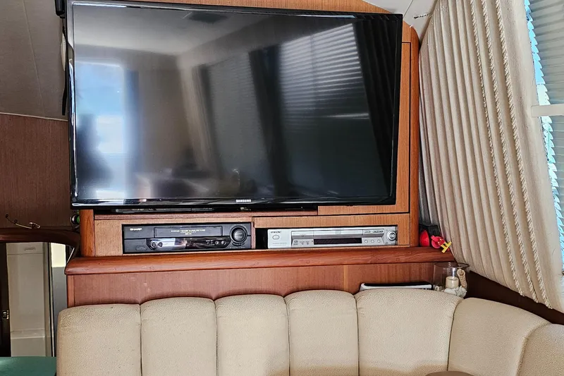 Slide: The Image of 1999 Ocean Yachts 48 Super Sport engine compartment with protective cover. - 19