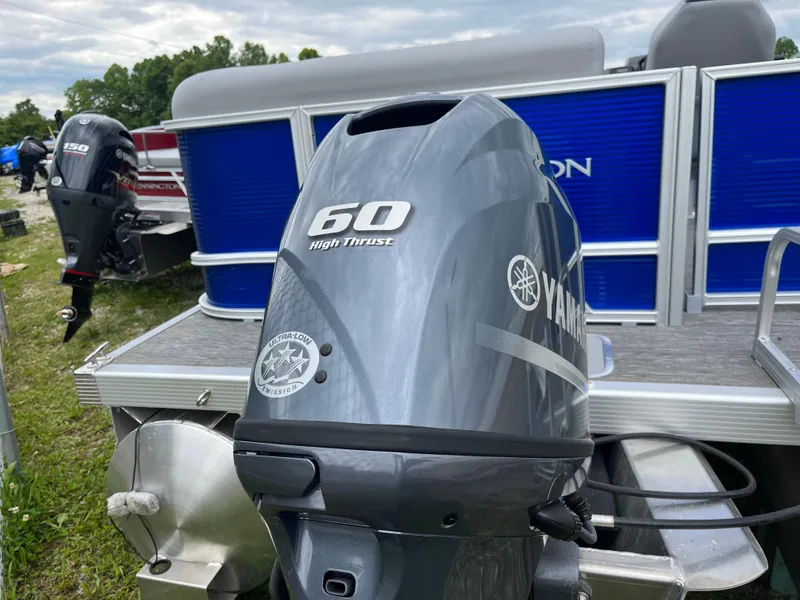 Slide: The Image of 2024 Bennington 188 SVL pontoon boat with Yamaha 60 High Thrust outboard motor. - 15