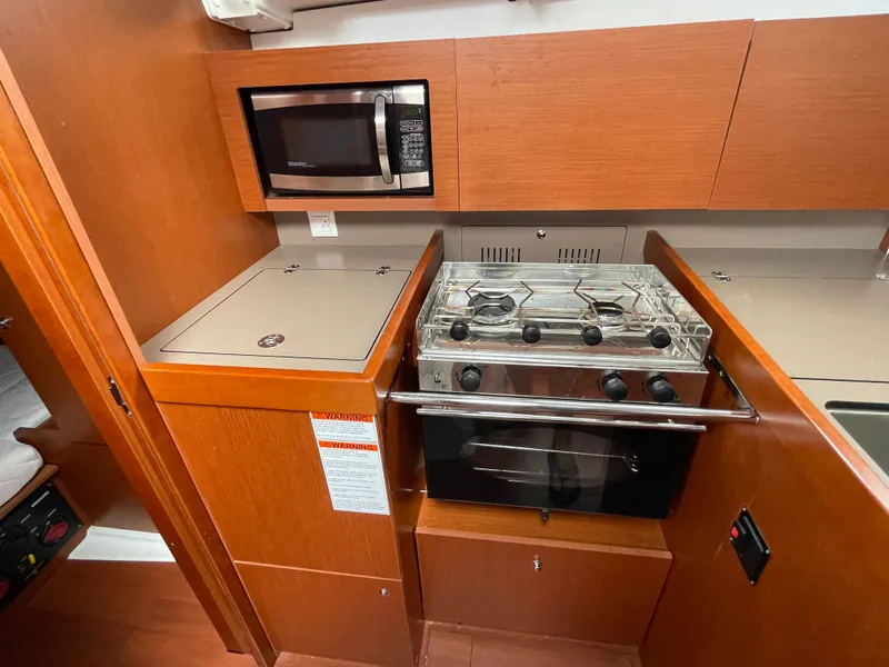 Slide: The Image of Beneteau Oceanis 38.1 2017 - 32