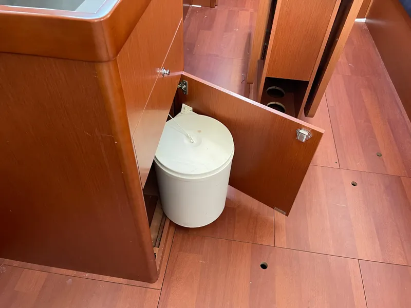 Slide: The Image of Beneteau Oceanis 38.1 2017 - 35