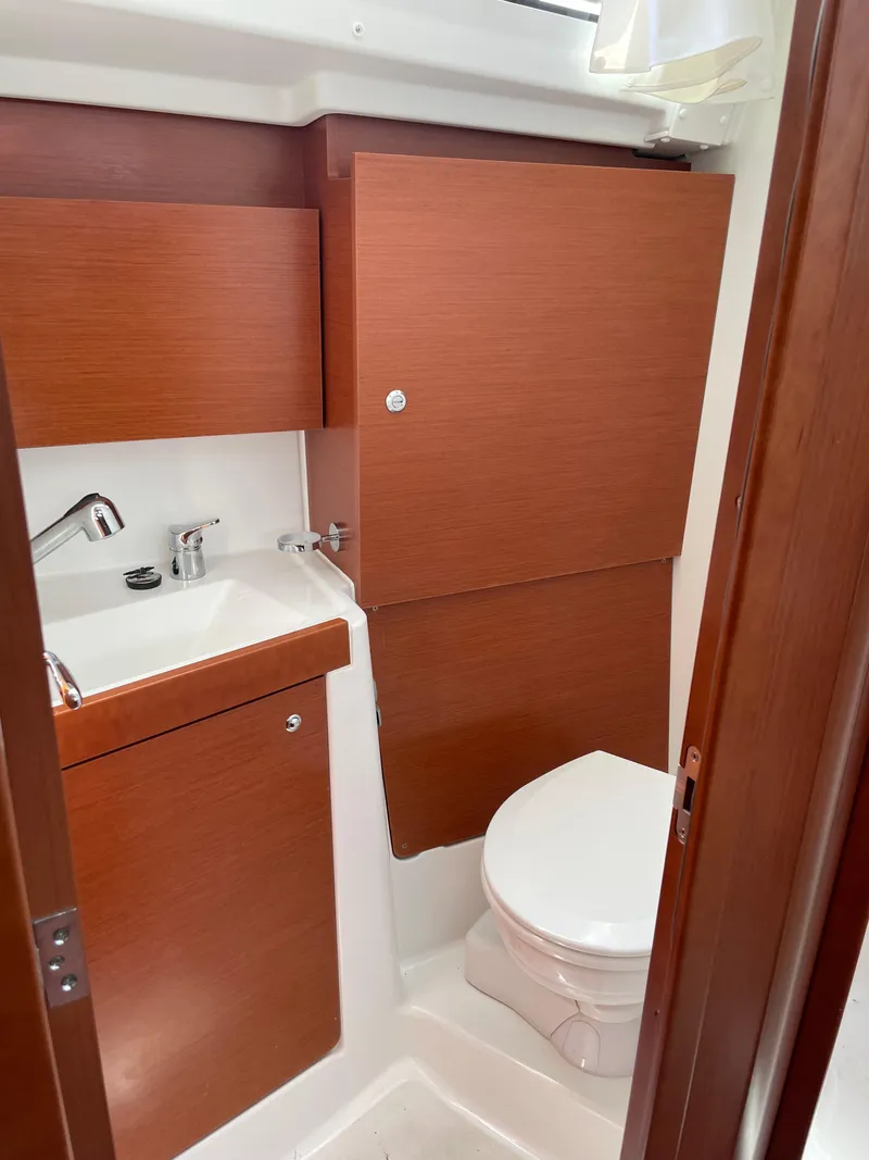 Slide: The Image of Beneteau Oceanis 38.1 2017 - 39