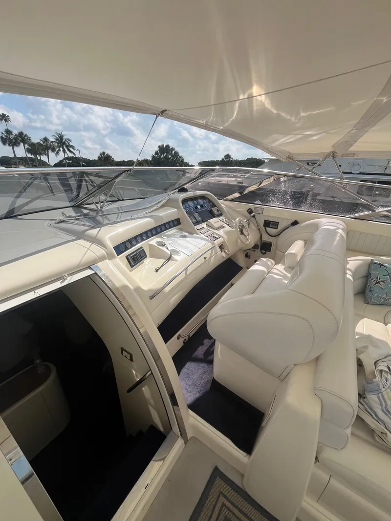 Slide: The Image of Sunseeker Renegade 60 1993 - 13