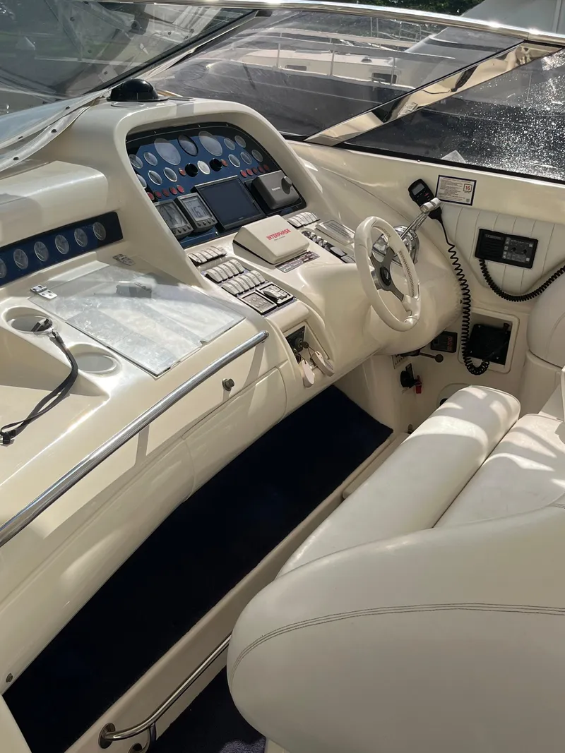 Slide: The Image of Sunseeker Renegade 60 1993 - 15