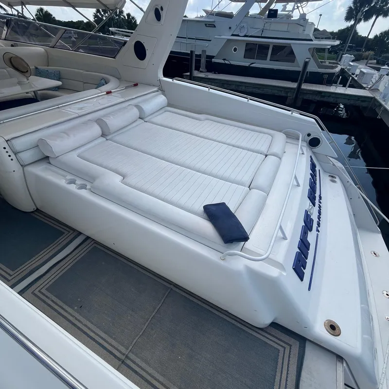 Slide: The Image of Sunseeker Renegade 60 1993 - 30