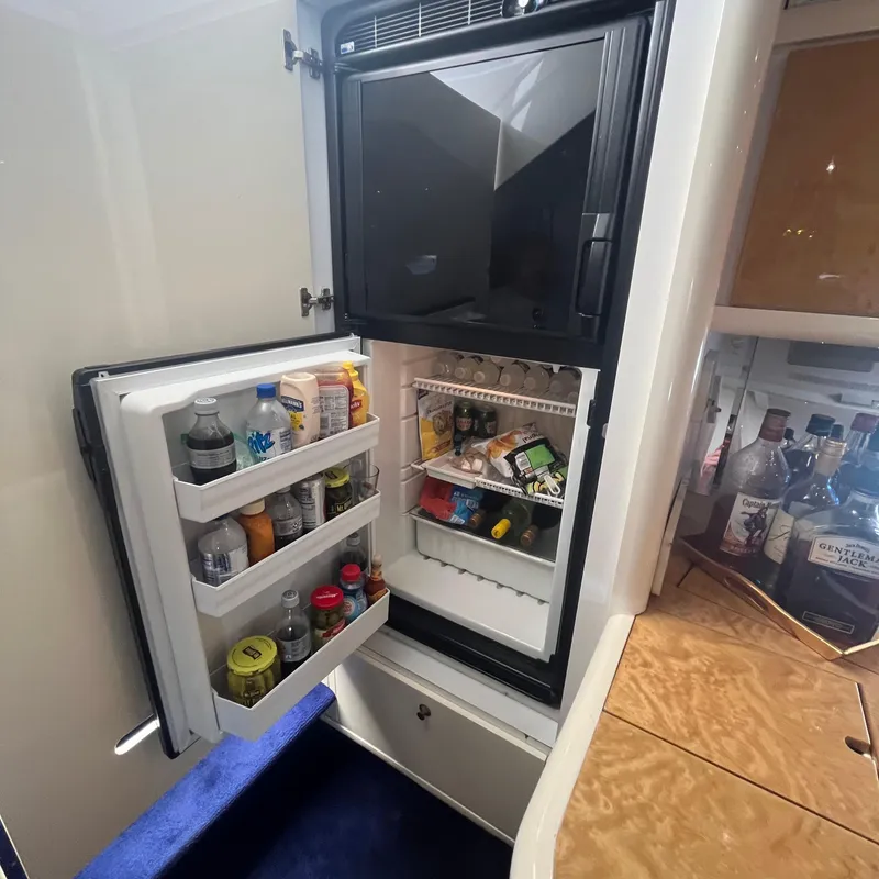 Slide: The Image of Sunseeker Renegade 60 1993 - 41