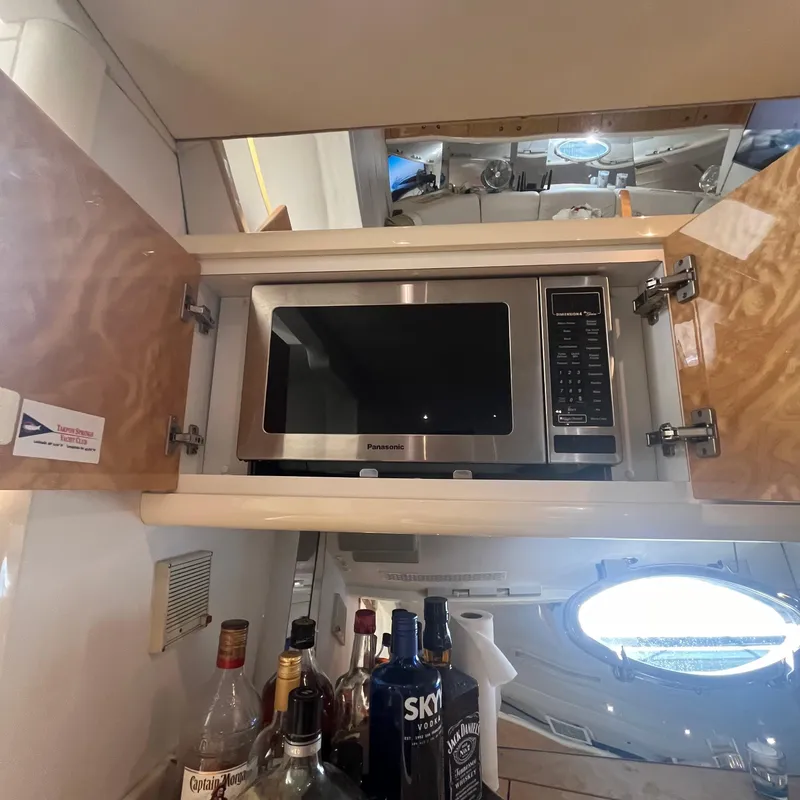 Slide: The Image of Sunseeker Renegade 60 1993 - 42