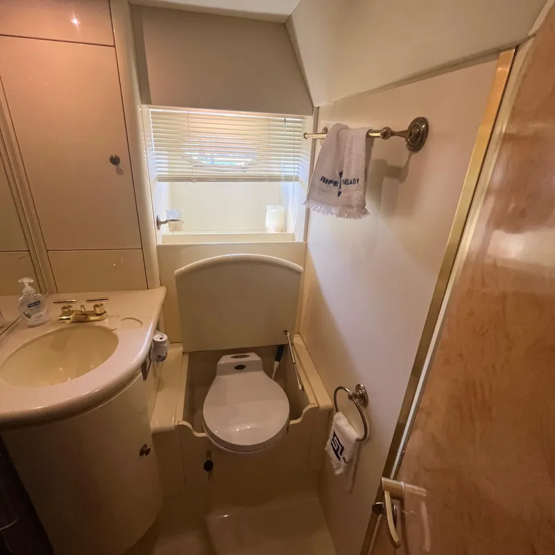 Slide: The Image of Sunseeker Renegade 60 1993 - 66