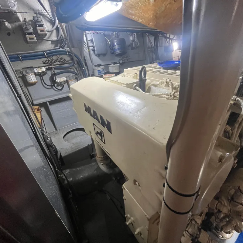 Slide: The Image of Sunseeker Renegade 60 1993 - 74