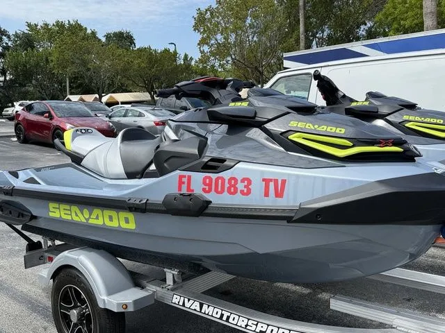 Slide: The Image of Sea-Doo RXT 2024 - 4
