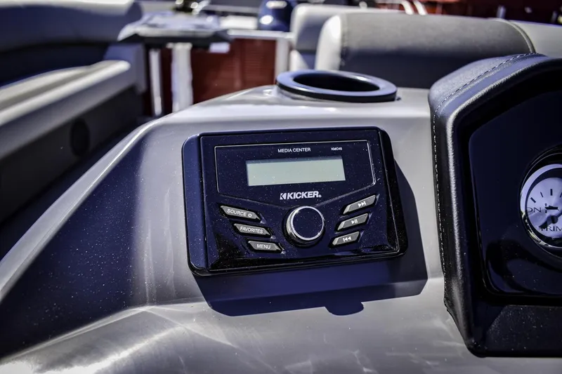 Slide: The Image of Kicker media center on 2024 Bennington 22 SVSB boat dashboard. - 14
