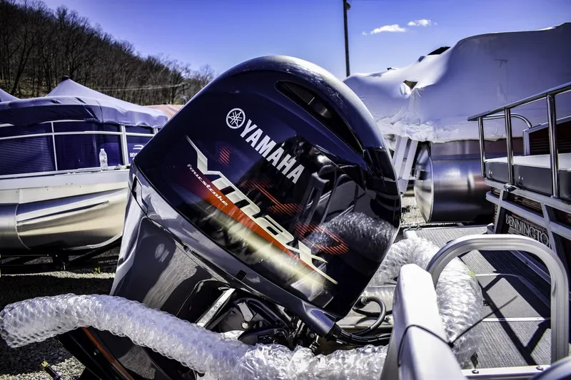 Slide: The Image of 2024 Bennington 22 SVSB pontoon boat with Yamaha VMAX outboard motor. - 20