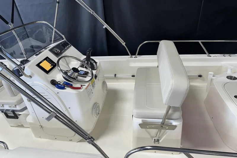 Slide: The Image of Boston Whaler 150 Montauk 2025 - 15